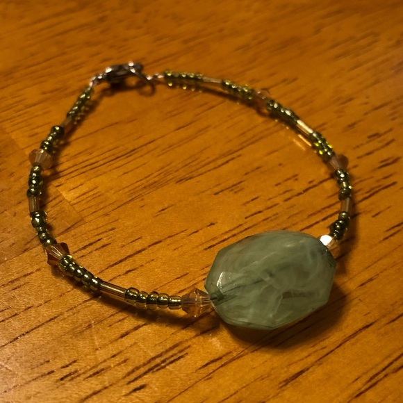 🟢 Handmade Bracelet 🟢 - Picture 1 of 5